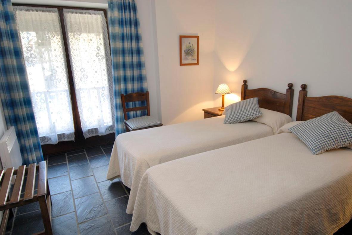 אריסטה Apartamentos Linsoles מראה חיצוני תמונה