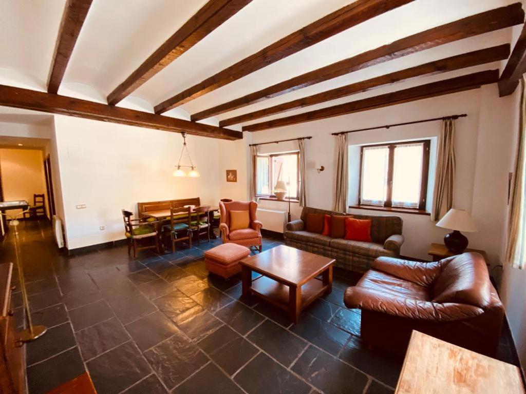 אריסטה Apartamentos Linsoles מראה חיצוני תמונה