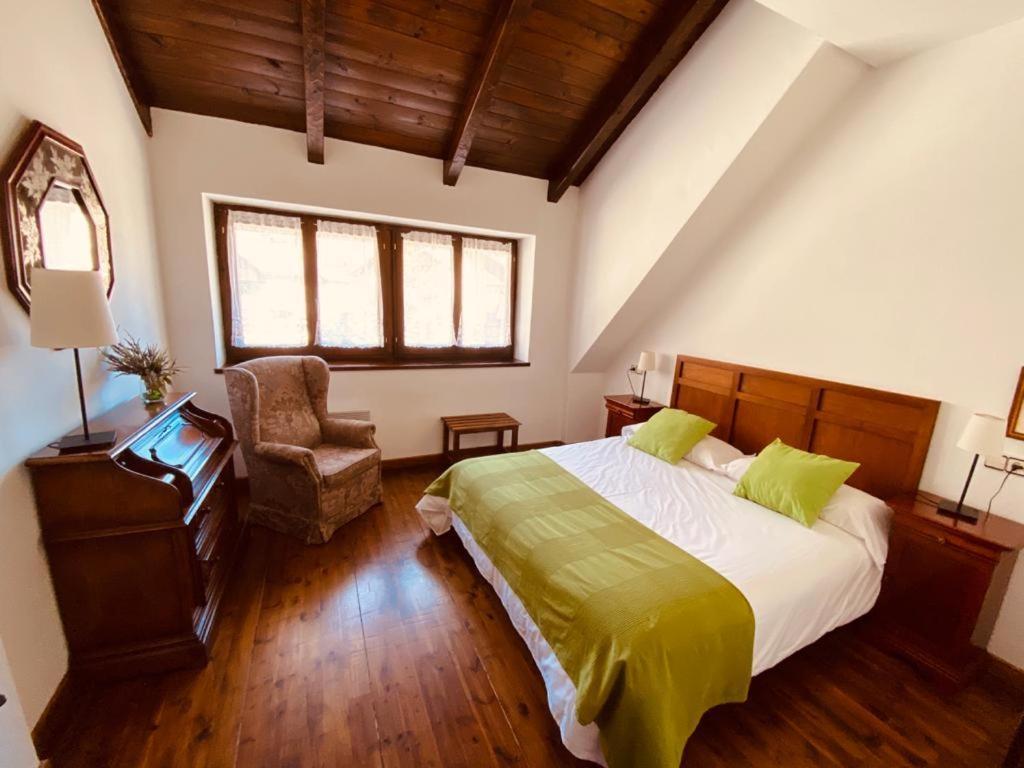 אריסטה Apartamentos Linsoles מראה חיצוני תמונה