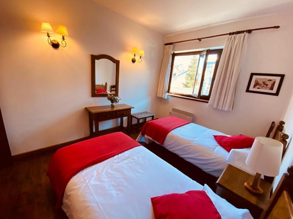 אריסטה Apartamentos Linsoles מראה חיצוני תמונה